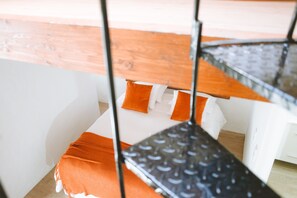 2 habitaciones, tabla de planchar con plancha y wifi gratis 