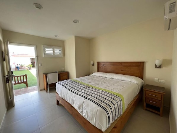 In-room safe, free WiFi