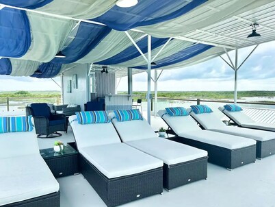 Beachfront Cabin #2/Free Breakfast/120SF