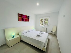 4 bedrooms, iron/ironing board, travel cot, WiFi