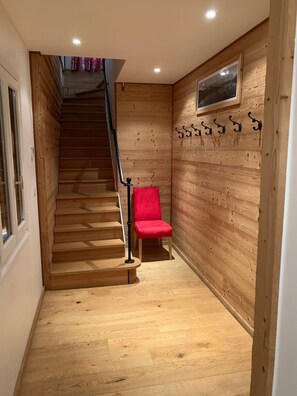 Interior - Beau Chalet à 2050m Daltitude et à Côté des Pistes (La Plagne-Tarentaise)