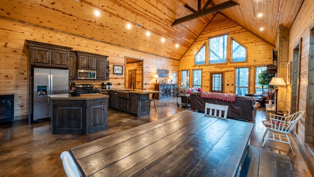 Interior - Fall in love with Legends Of The Fall cabin. Play Games & Soak in Large Hot Tub! (Broken Bow)