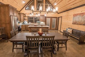 Dining - Wildflower is a fantastic vacation destination near hot spots in Hochatown. (Broken Bow)