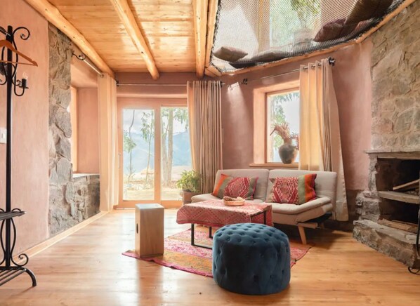 Flat-screen TV - Cabaña Maras Peru (Maras)