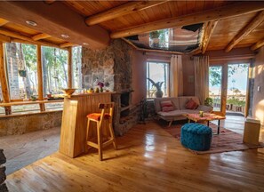 Cookware/dishes/utensils - Cabaña Maras Peru (Maras)