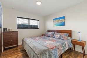 6 chambres, fer et planche à repasser, lit parapluie, Wi-Fi gratuit