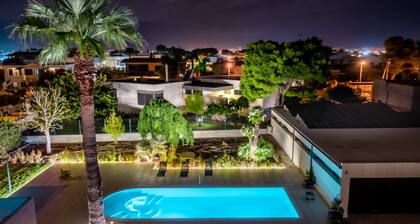 La Gigasuite - Villa at the sea with infinity pool and SPA