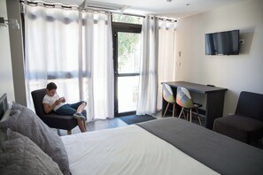 Superior Studio | Desk, soundproofing, free WiFi, bed sheets - Appart hôtel Chanzy Angoulême Soyaux (Soyaux)