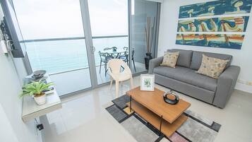 Apartemen Basic | Area keluarga | TV LCD