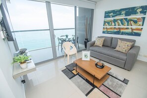 Basic Apartment | Living area