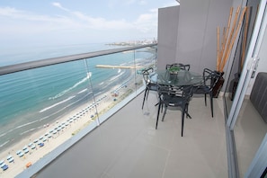 Eenvoudig appartement | Buiten dineren