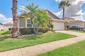 Property grounds - 4 BD/ 2 BA/ Hampton Lakes (168 EA) (Davenport)