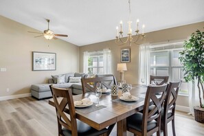 Dining - 4 BD/ 2 BA/ Hampton Lakes (168 EA) (Davenport)