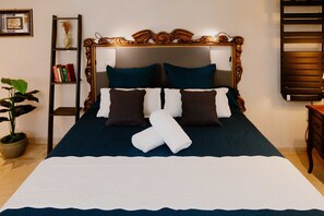 In-room safe, free WiFi, bed sheets - Suite de Diane Jacuzzi - Première conciergerie (Nîmes)