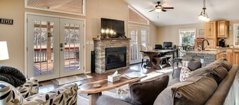 Riverside Getaway with Peaceful Views & Sounds