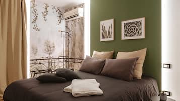 Luxury Penthouse | 1 bedroom, down comforters, memory foam beds, minibar