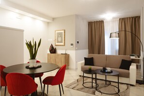 43-英寸纯平电视（配备数码频道）