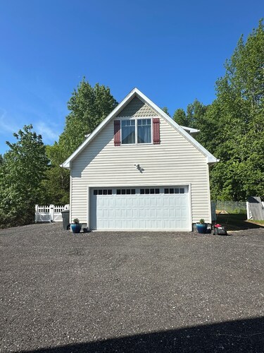 Farmhouse Charm Woolford Studio Apt. w/ Amazing Eastern Shore Sunrise & Sunsets
