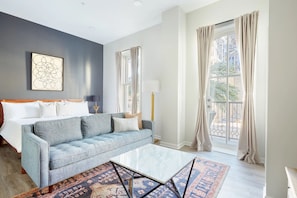 Arbetsyta för laptop, strykjärn/strykbräda, gratis wi-fi och sängkläder