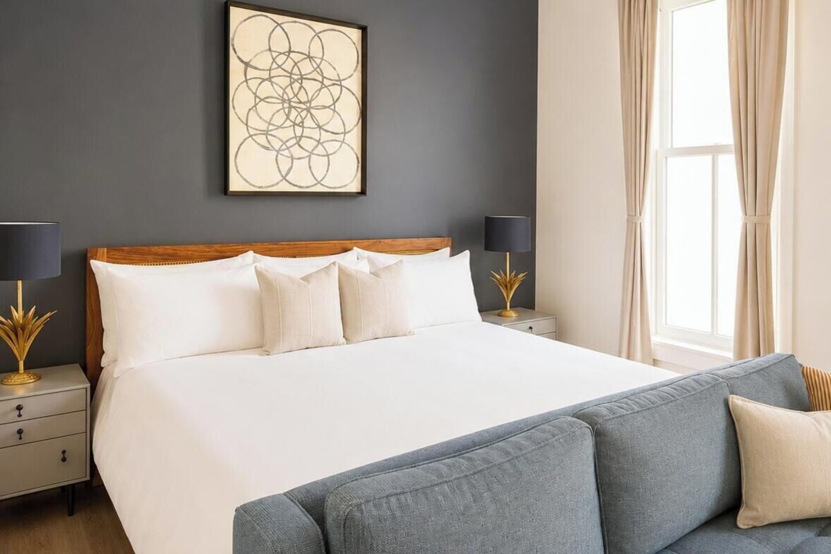 Studio, Non Smoking, Balcony | Iron/ironing board, WiFi (free), bed sheets