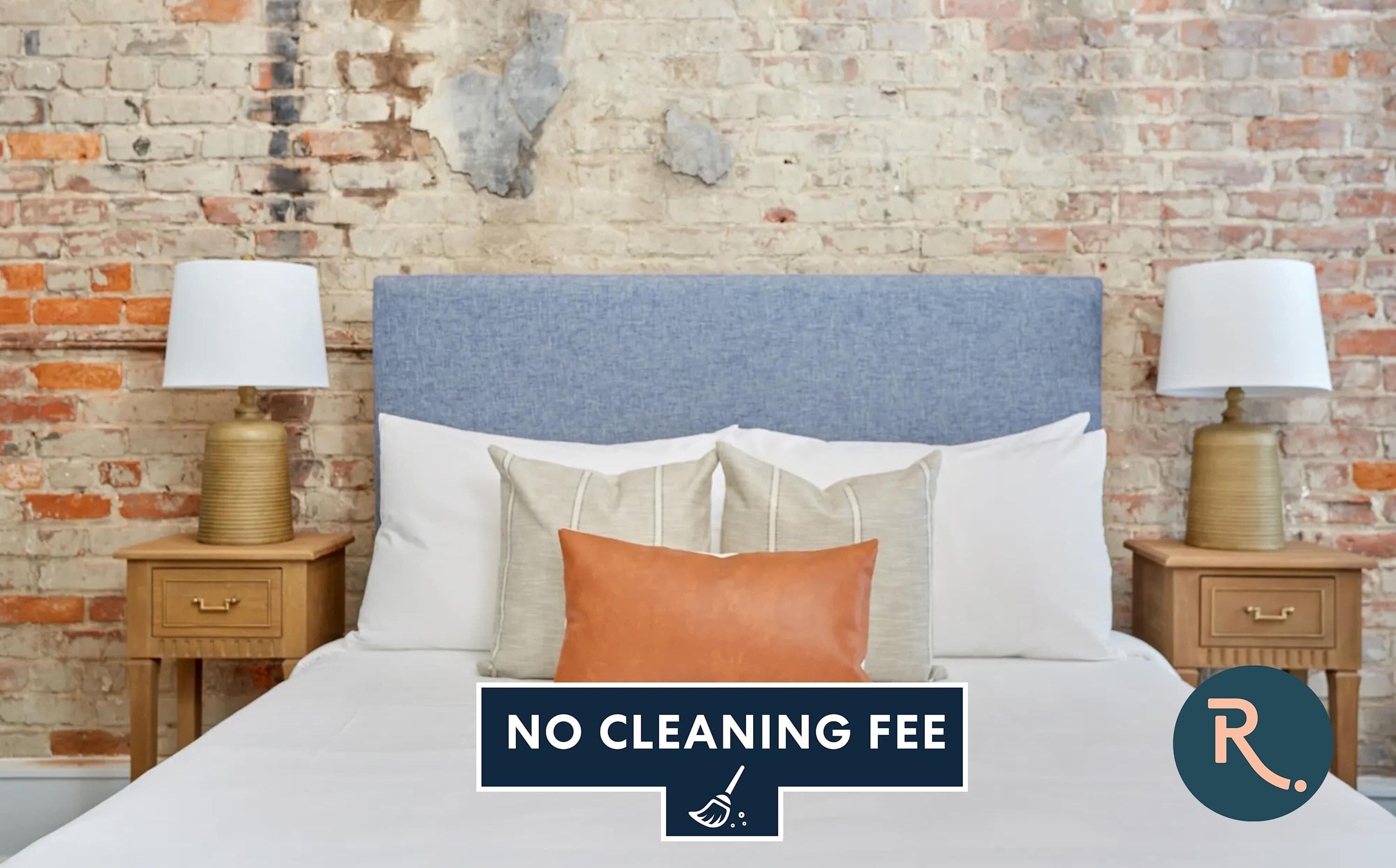 Suite studio | Espace de travail pour ordinateurs portables, fer et planche à repasser