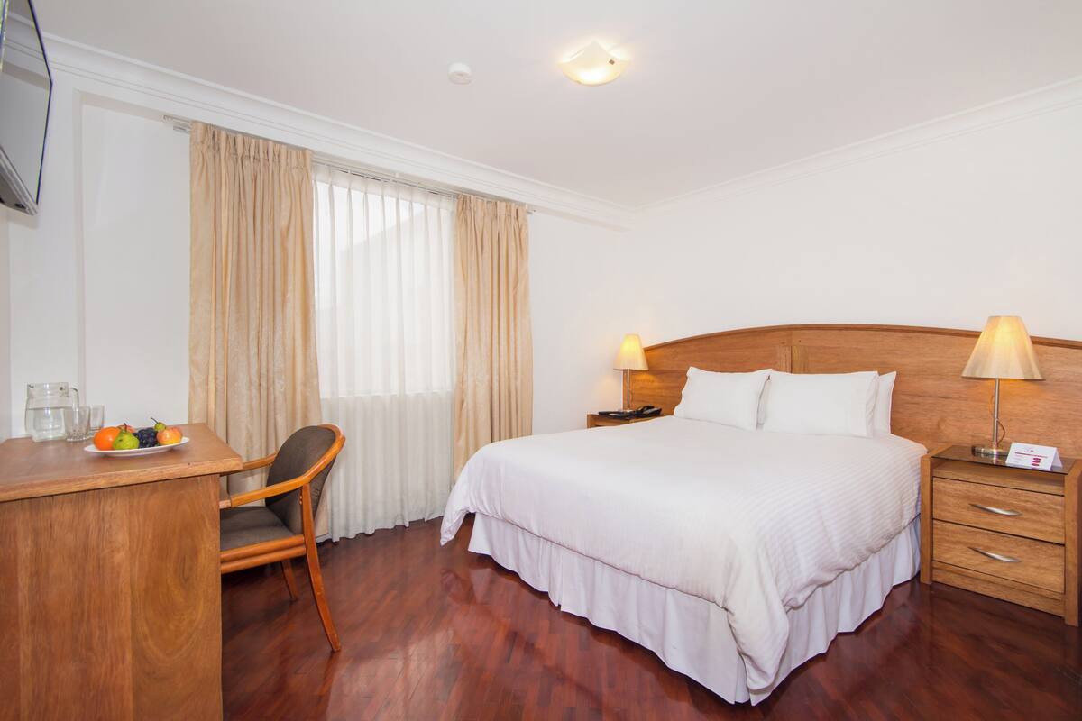 1 dormitorio, ropa de cama de alta calidad, escritorio y wifi gratis