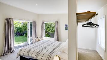 3 makuuhuonetta, silitysrauta/-lauta, Wi-Fi