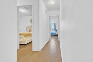 3 chambres, fer et planche à repasser, Wi-Fi gratuit, draps fournis