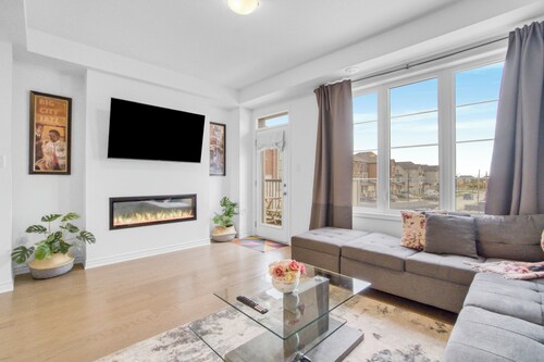 3 Bedroom house in Best Neighbourhood: 2024 built, 30 mins from Toronto Downtown