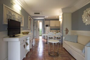 Apartment, 2 Bedrooms, Smoking, Patio | Living room - Tranquil Lantana Resort 2 Bedroom Apartments Sleeps 7 Free Wifi (Pula)
