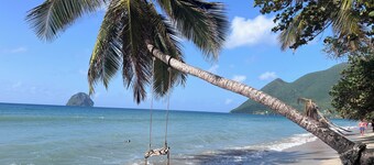 BEACHFRONT Guests SUITE with BREAKFAST area and Private and Secured PARKING