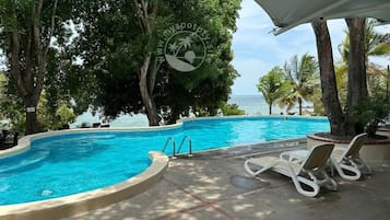 Utomhuspool