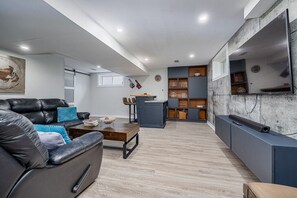 TV connectée, cheminée
