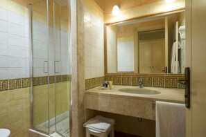 Departamento, 2 habitaciones, para fumadores, patio | Baño