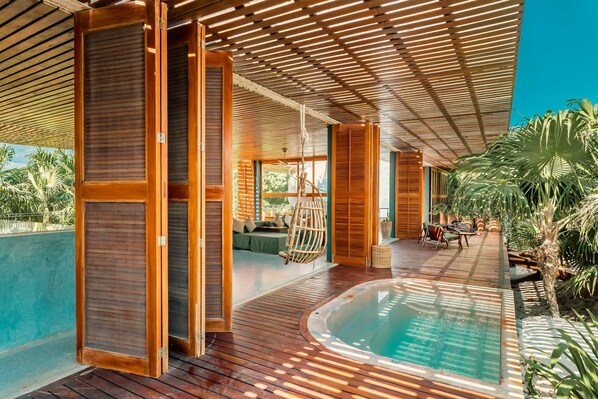 Outdoor pool, pool umbrellas, pool loungers - CASA BAUTISTA (Tulum)