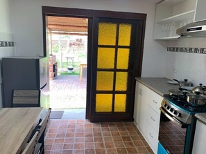 Fridge, oven, stovetop, high chair - Double #A2 | Bungalows de Casa Verde | Garden View (Mala)