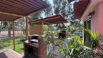 Terrace and grill (2)