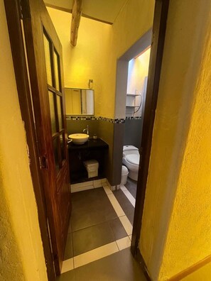 Towels, soap, shampoo, toilet paper