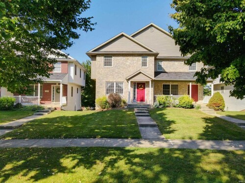 ~ Charming Townhouse Retreat ~