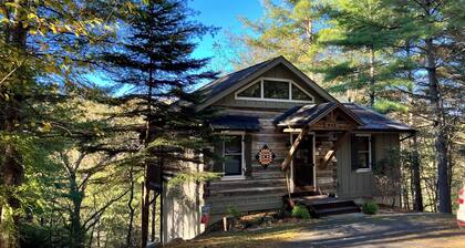 Lansing NC , near West Jefferson and Boone NC, secluded log cabin getaway