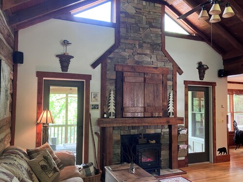 New River, Ashe County, secluded log cabin, West Jefferson area