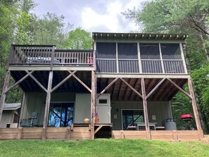 Exterior - Lansing NC , near West Jefferson and Boone NC, secluded  log cabin getaway (Lansing)