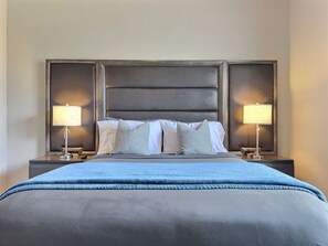 1 habitación, escritorio, tabla de planchar con plancha y wifi gratis 