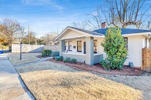 Exterior - Historic family getaway mins from downtown (Birmingham)