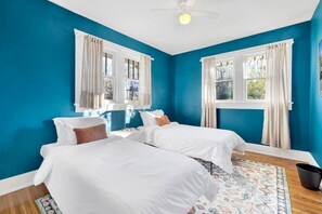 3 chambres, fer et planche à repasser, Wi-Fi gratuit, draps fournis