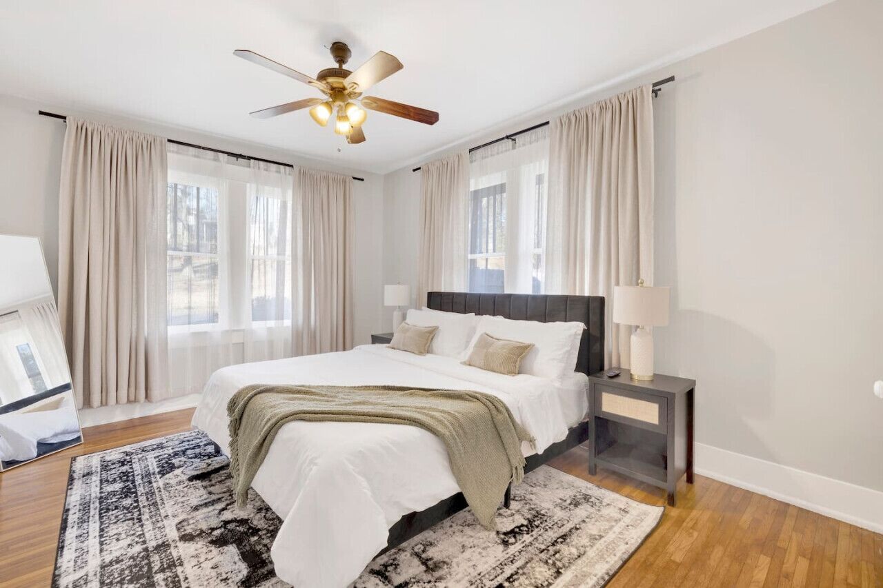 3 bedrooms, iron/ironing board, free WiFi, bed sheets