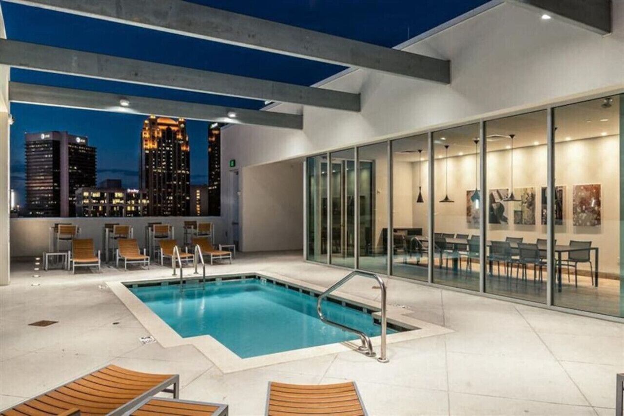 Luxury 2bd suite w/ gym, pool, eateries, & theater