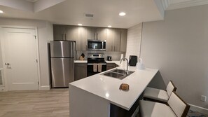 Private kitchen - Stunning Marriott Newport Coast Villas (Newport Beach)