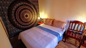 2 bedrooms, desk, free WiFi, bed sheets