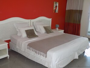 Apartment | Desk, soundproofing, iron/ironing board, free WiFi